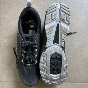 Pearl Izumi Men's Shoe size 44